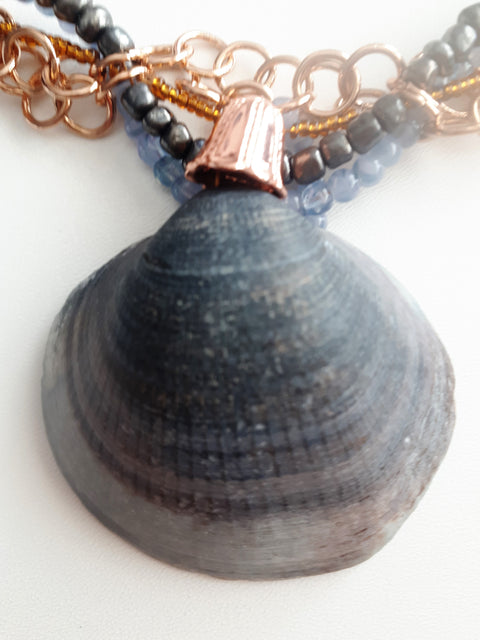 Leuke zomerse unieke handgemaakte ketting met schelp hanger