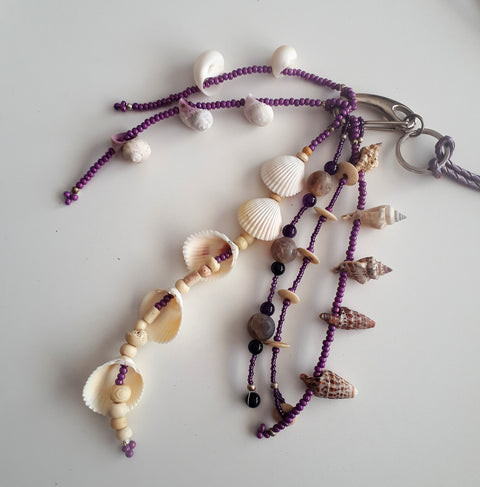 Boho, hippie ketting met aparte handgemaakte hanger van diverse schelpen