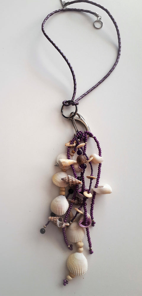 Boho, hippie ketting met aparte handgemaakte hanger van diverse schelpen