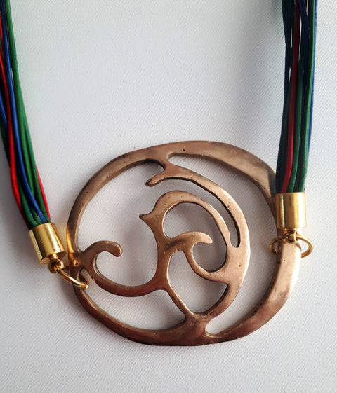 Ketting met  mooie grote geel koper  handgemaakte hanger