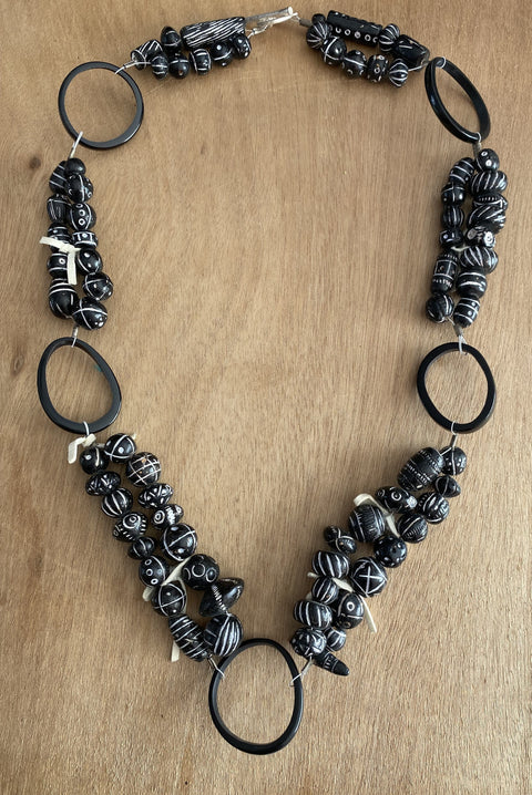 Boho ketting met Afrikaanse aardewerken kralen