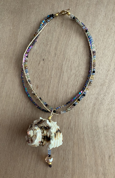 Leuke handgemaakte ketting met schelp hanger
