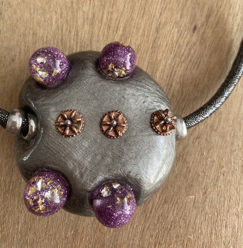 Ketting met opvallende unieke handgemaakt hanger van oasis