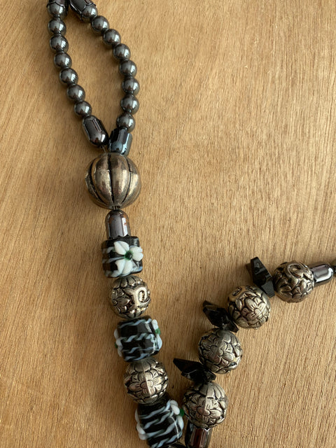 Lange ketting met diverse edelstenen