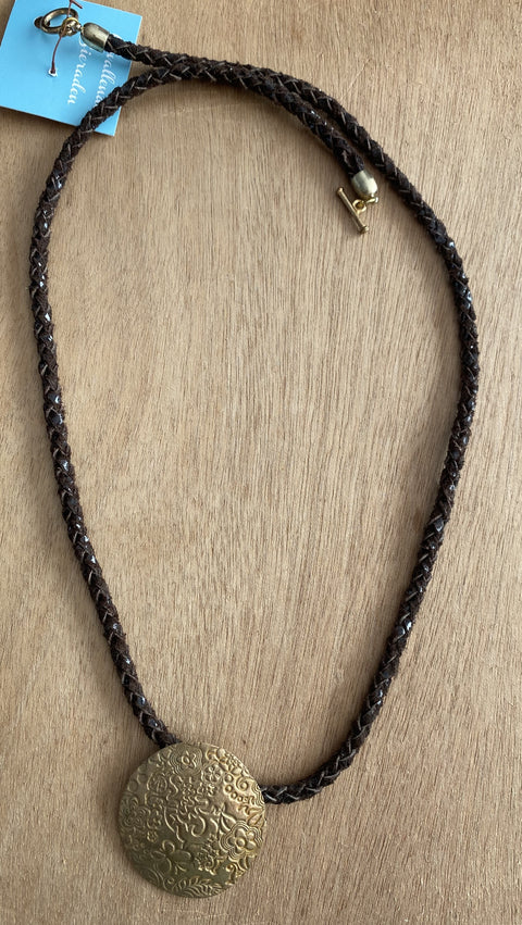 Ketting met handgemaakte koperen hanger