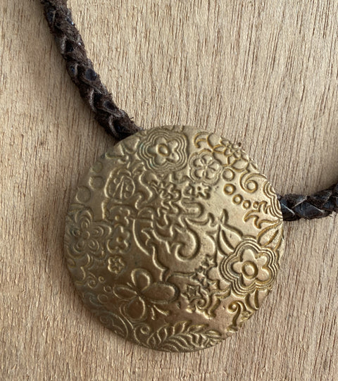 Ketting met handgemaakte koperen hanger