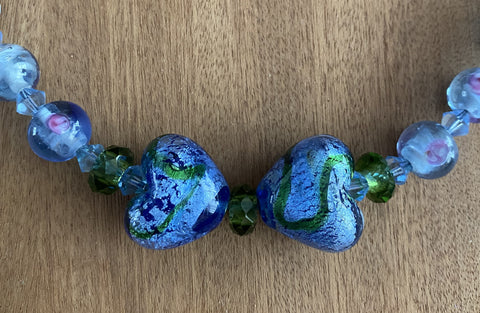 Vintage ketting met mooie glas kralen in blauw
