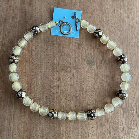 Vintage handgemaakte leuke en zeer draagbare ketting met glas, kashmiri en doublé kralen
