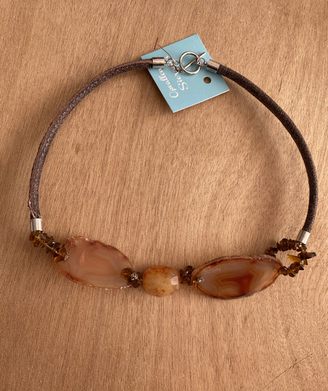 Ketting met met grote opvallende agaat kralen