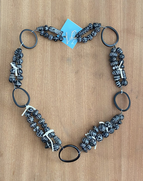 Boho ketting met Afrikaanse aardewerken kralen